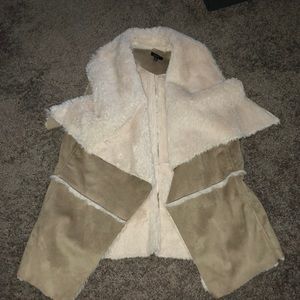 Fur/canvas vest. Perfect condition!